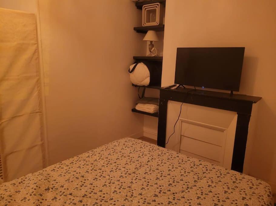 Charmant Appartement Pres De Montmartre Париж Екстериор снимка