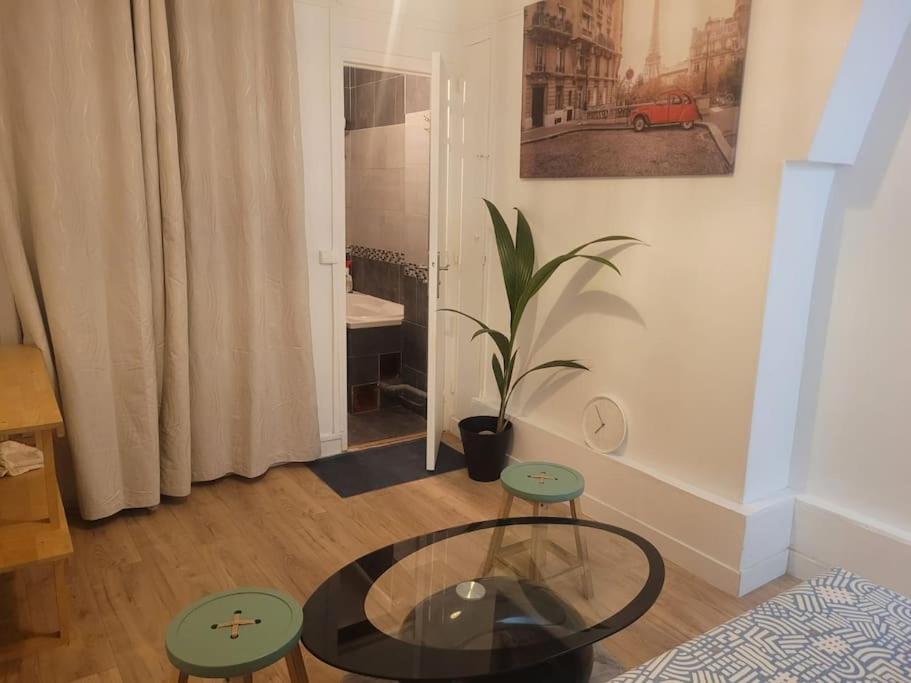 Charmant Appartement Pres De Montmartre Париж Екстериор снимка